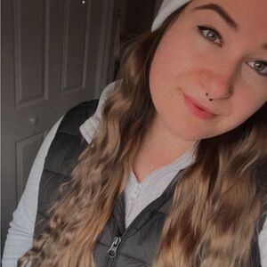 Meet your Posher, Lily